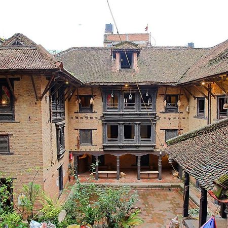 Newa Chen Historic House Unesco Lalitpur Extérieur photo