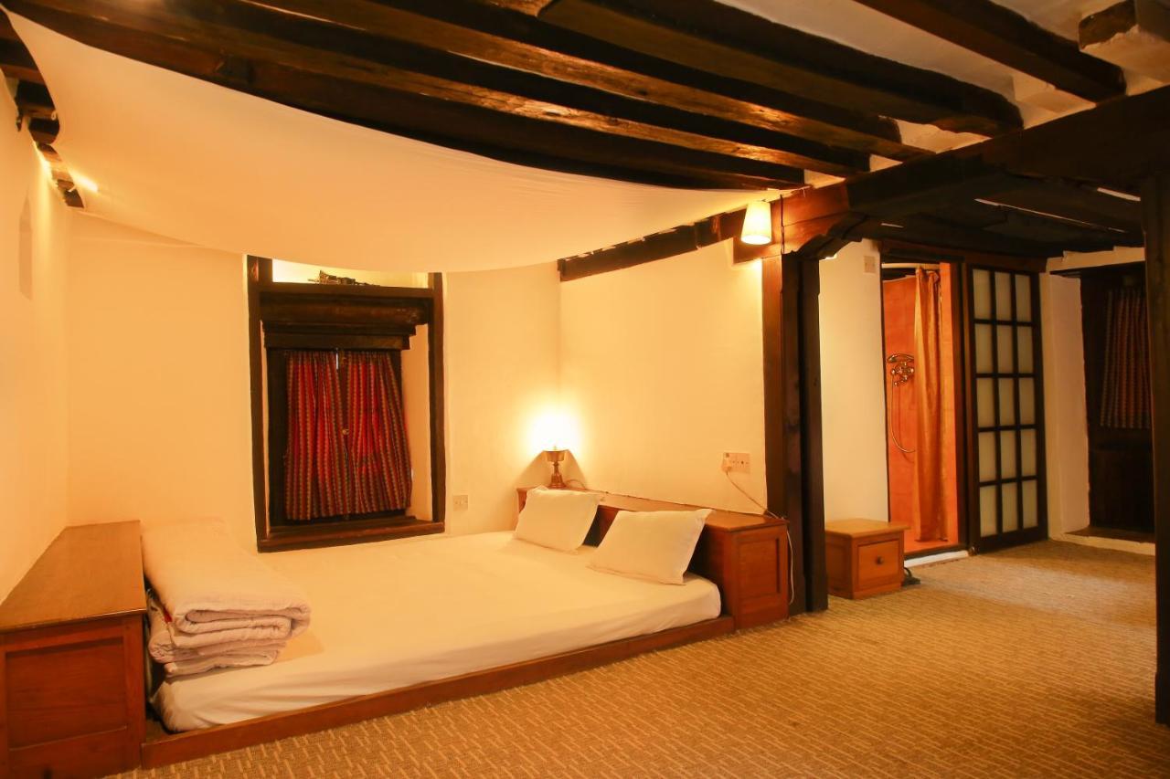 Newa Chen Historic House Unesco Lalitpur Extérieur photo