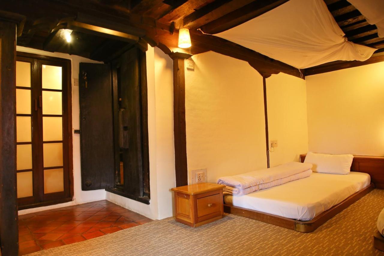 Newa Chen Historic House Unesco Lalitpur Extérieur photo