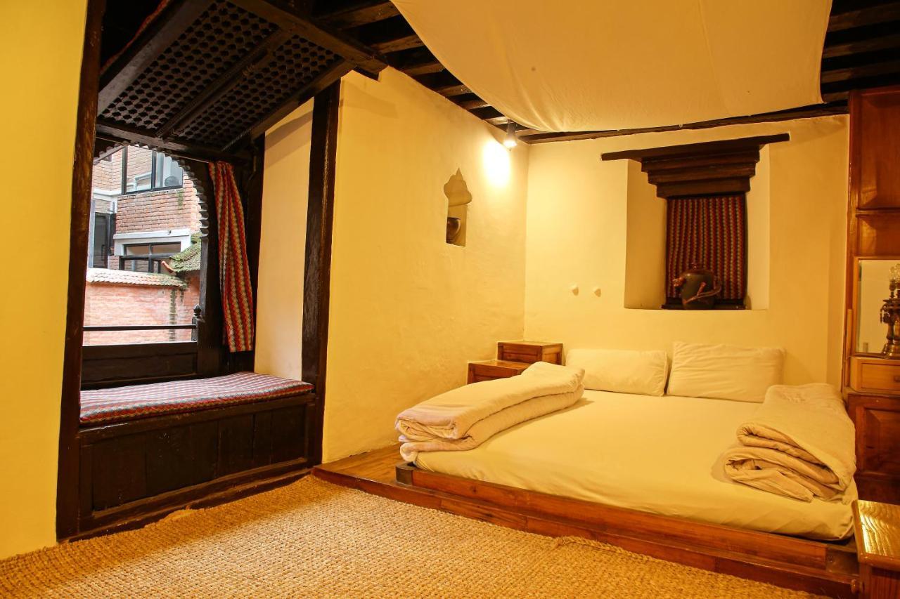 Newa Chen Historic House Unesco Lalitpur Extérieur photo