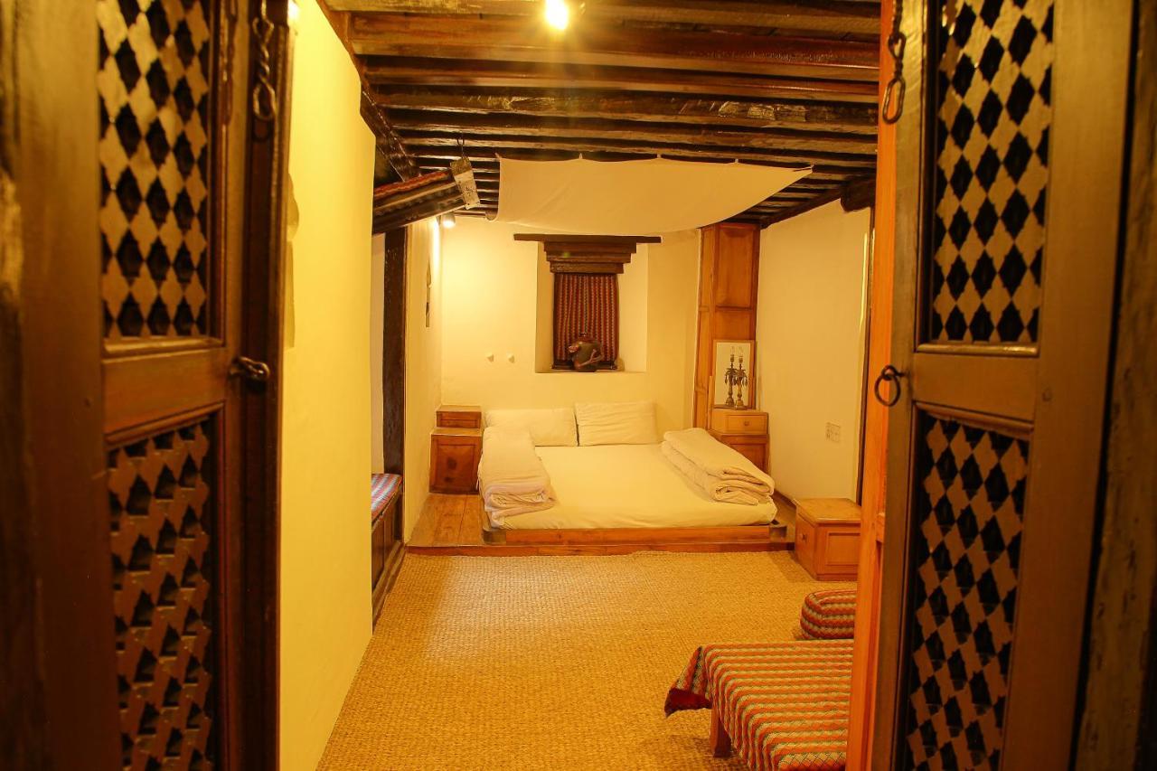 Newa Chen Historic House Unesco Lalitpur Extérieur photo