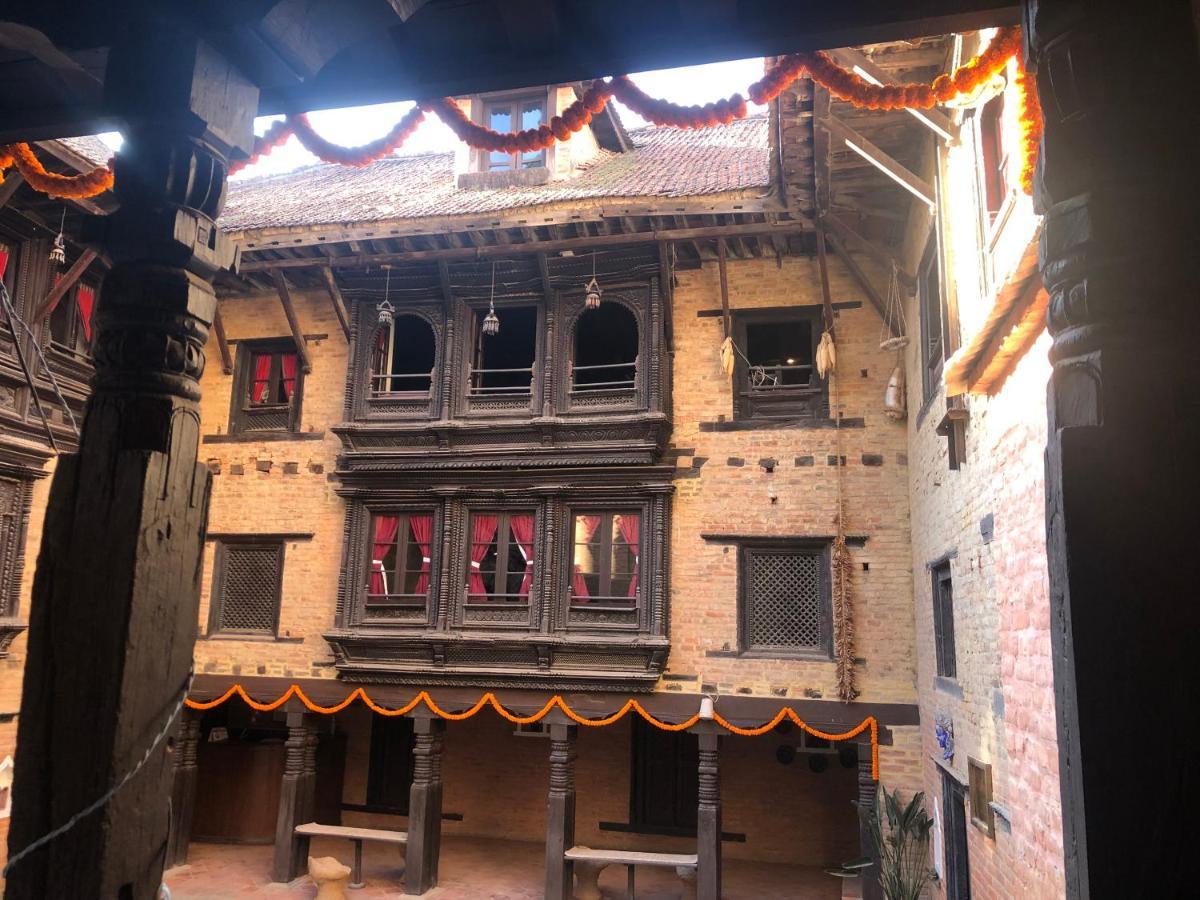 Newa Chen Historic House Unesco Lalitpur Extérieur photo
