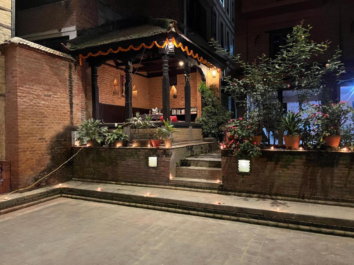 Newa Chen Historic House Unesco Lalitpur Extérieur photo